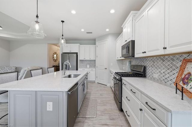 7542 Cypress Walk DR, Fort Myers, FL 33966