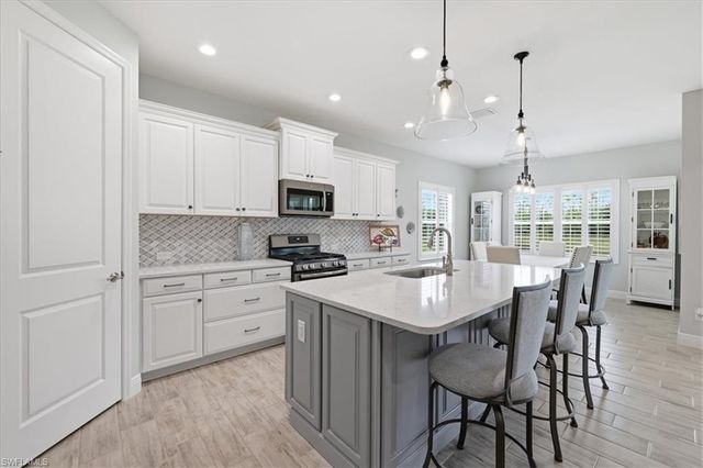 7542 Cypress Walk DR, Fort Myers, FL 33966