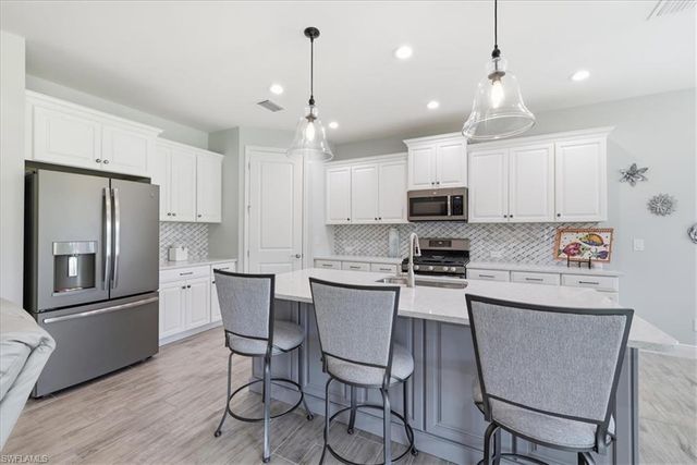 7542 Cypress Walk DR, Fort Myers, FL 33966