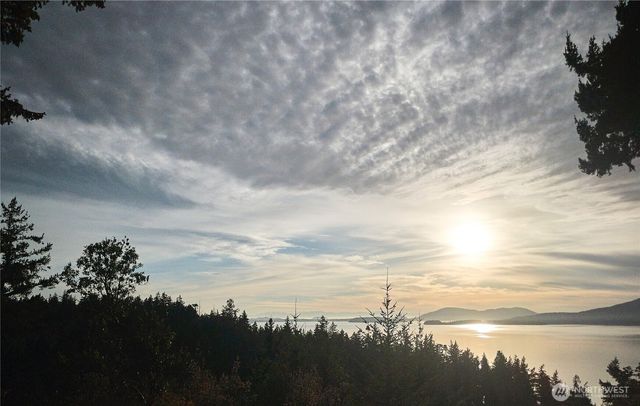 417 Arbutus Place, Bellingham, WA 98225