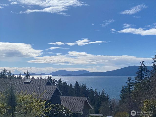 417 Arbutus Place, Bellingham, WA 98225