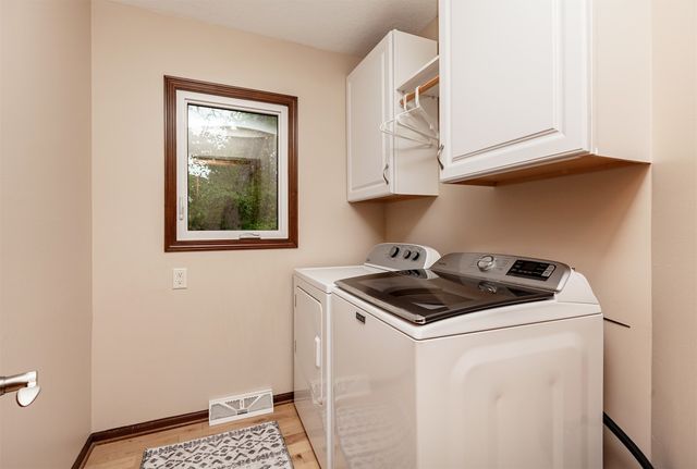 3500 Skyline Drive, Des Moines, IA 50310