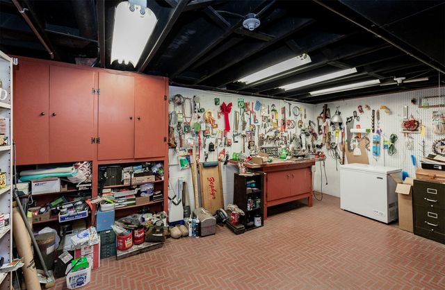 3500 Skyline Drive, Des Moines, IA 50310