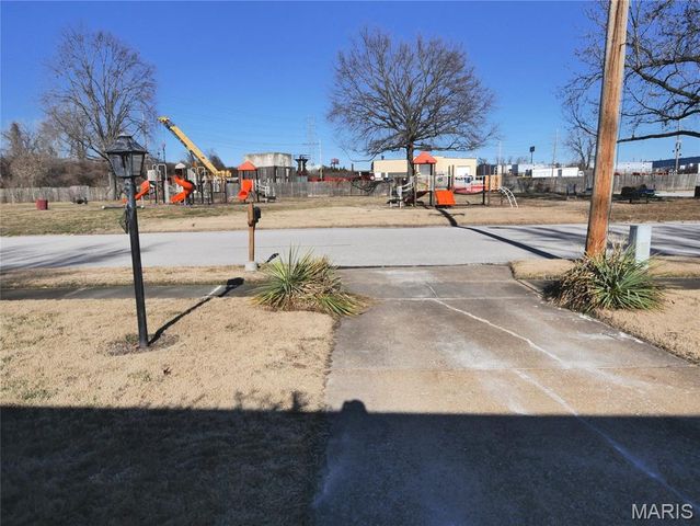 1258 Belgrove Drive, St Louis, MO 63137