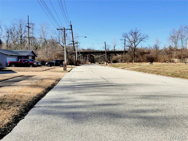 1258 Belgrove Drive, St Louis, MO 63137