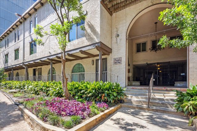 505 W 7th ST 105, Austin, TX 78701
