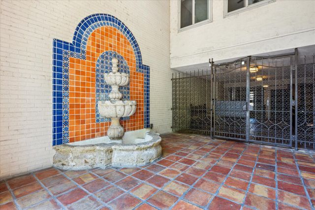 505 W 7th ST 105, Austin, TX 78701