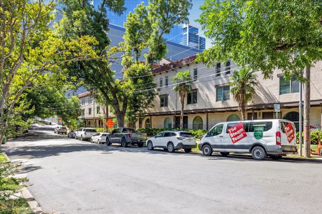 505 W 7th ST 105, Austin, TX 78701