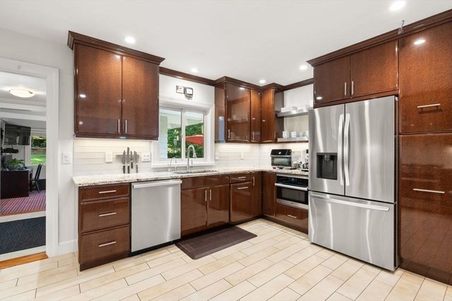 19 Druid Hill Rd, Newton, MA 02461
