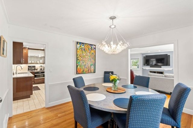 19 Druid Hill Rd, Newton, MA 02461