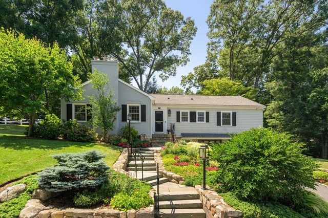 19 Druid Hill Rd, Newton, MA 02461