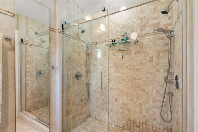 19 Druid Hill Rd, Newton, MA 02461
