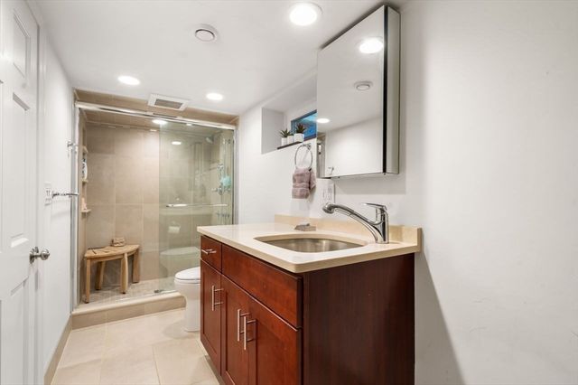 19 Druid Hill Rd, Newton, MA 02461