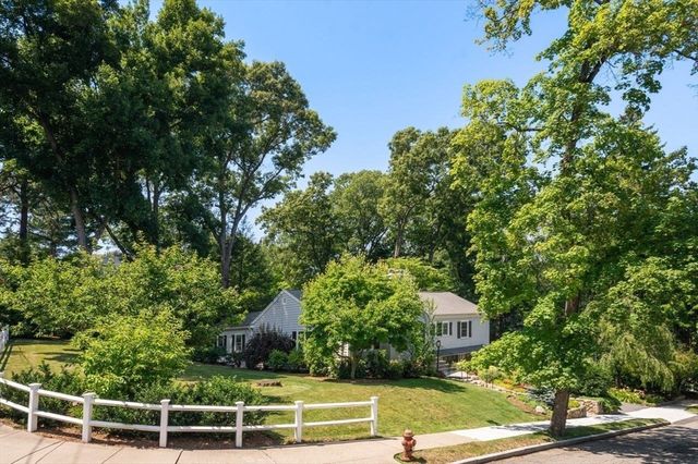 19 Druid Hill Rd, Newton, MA 02461
