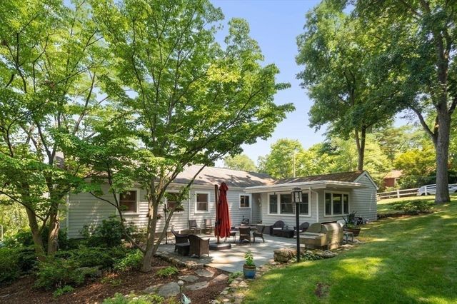 19 Druid Hill Rd, Newton, MA 02461