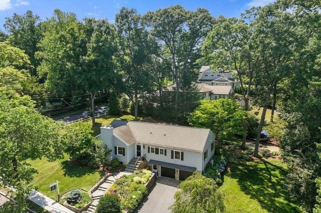 19 Druid Hill Rd, Newton, MA 02461