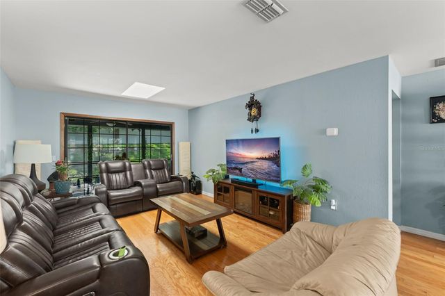 1341 S RIDGE LAKE CIRCLE, Longwood, FL 32750