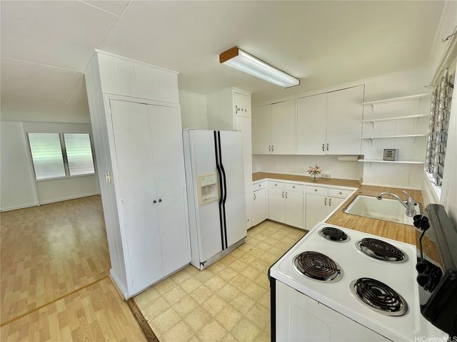 777 Ahuwale Street, Honolulu, HI 96821