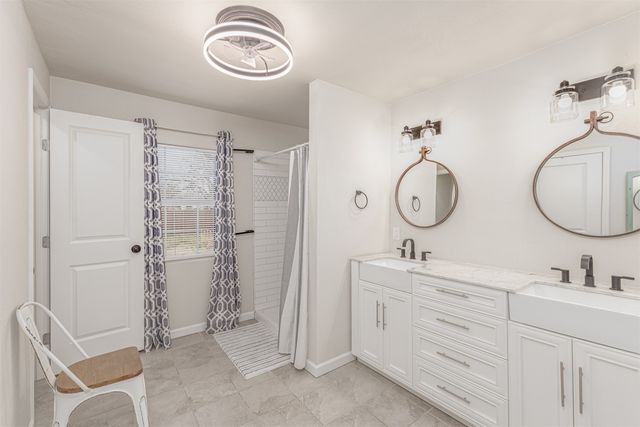 819 Beech Street, Bonham, TX 75418