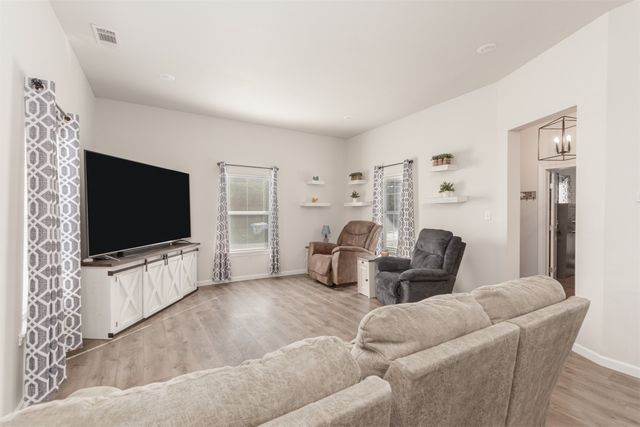 819 Beech Street, Bonham, TX 75418