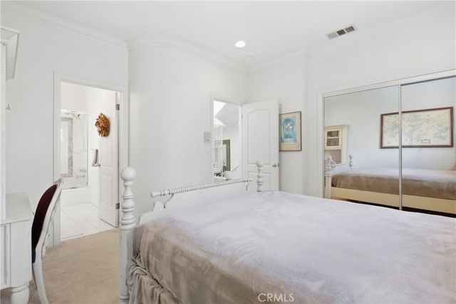 125 El Porto, Manhattan Beach, CA 90266