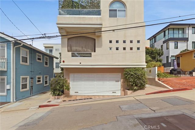 125 El Porto, Manhattan Beach, CA 90266