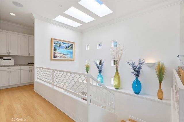 125 El Porto, Manhattan Beach, CA 90266
