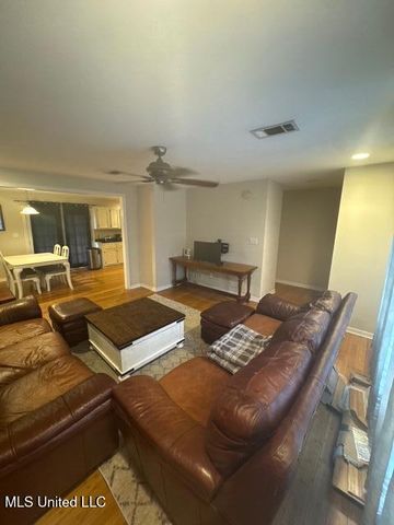 9 40th Street, Gulfport, MS 39507