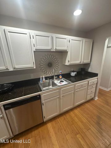 9 40th Street, Gulfport, MS 39507