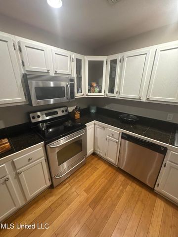 9 40th Street, Gulfport, MS 39507