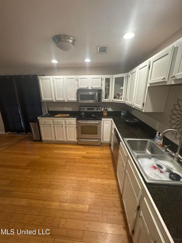 9 40th Street, Gulfport, MS 39507