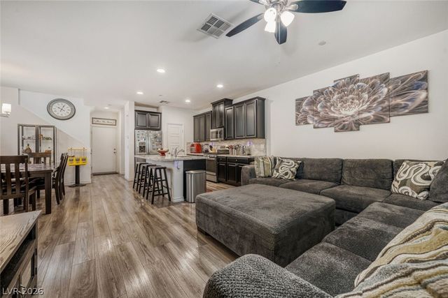 828 Grand Country Avenue, North Las Vegas, NV 89086