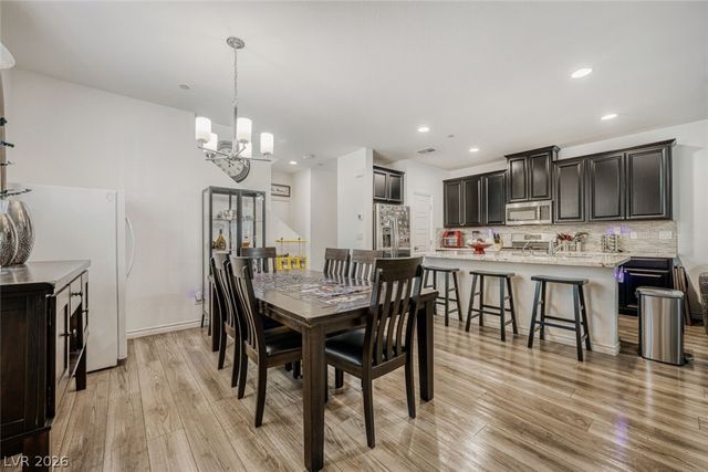 828 Grand Country Avenue, North Las Vegas, NV 89086