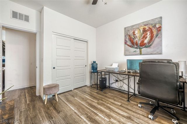 828 Grand Country Avenue, North Las Vegas, NV 89086