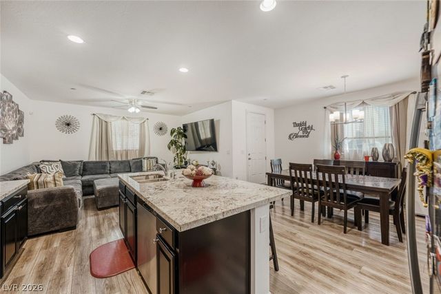 828 Grand Country Avenue, North Las Vegas, NV 89086