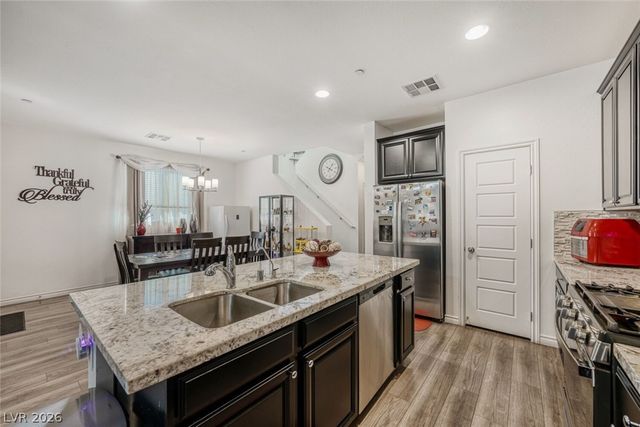 828 Grand Country Avenue, North Las Vegas, NV 89086