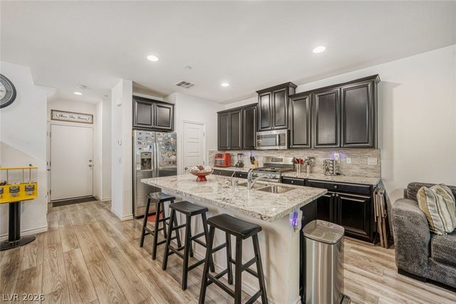 828 Grand Country Avenue, North Las Vegas, NV 89086