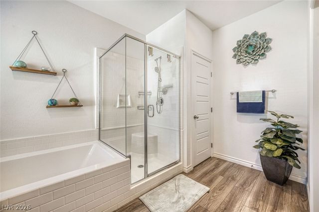 828 Grand Country Avenue, North Las Vegas, NV 89086