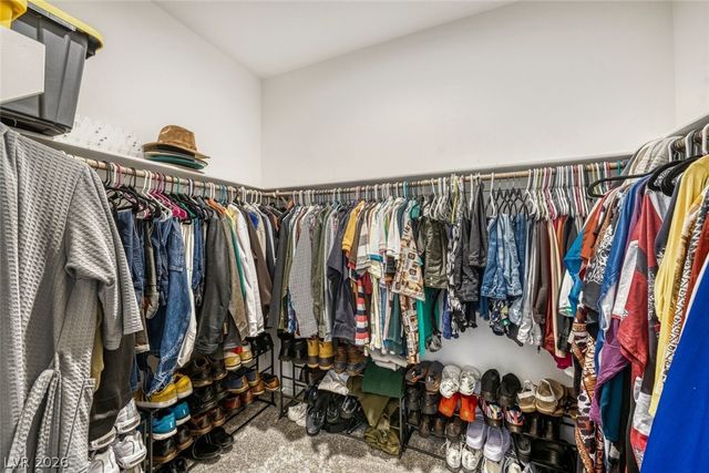 828 Grand Country Avenue, North Las Vegas, NV 89086