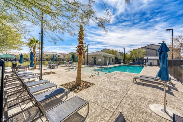 828 Grand Country Avenue, North Las Vegas, NV 89086