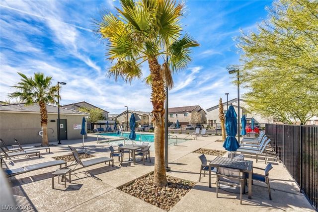 828 Grand Country Avenue, North Las Vegas, NV 89086