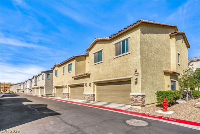 828 Grand Country Avenue, North Las Vegas, NV 89086