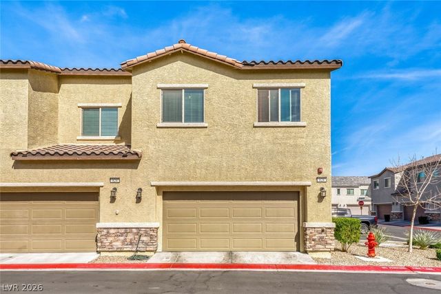 828 Grand Country Avenue, North Las Vegas, NV 89086