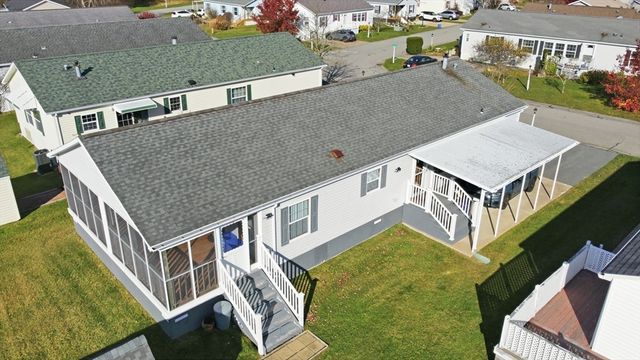 9 Blackbird St, Tiverton, MA 02787