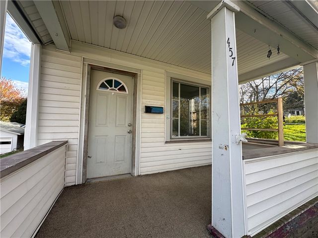 457 Lincoln St, Sharon, PA 16146