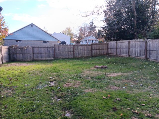 457 Lincoln St, Sharon, PA 16146