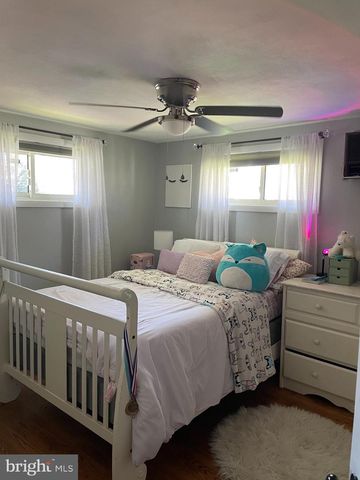 46 W GOVERNOR RD, Hershey, PA 17033