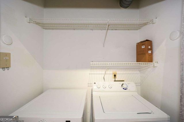 445 N Sessions Street NW 1102, Marietta, GA 30060