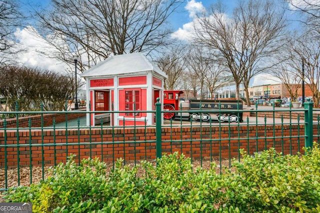 445 N Sessions Street NW 1102, Marietta, GA 30060