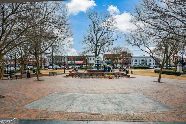 445 N Sessions Street NW 1102, Marietta, GA 30060